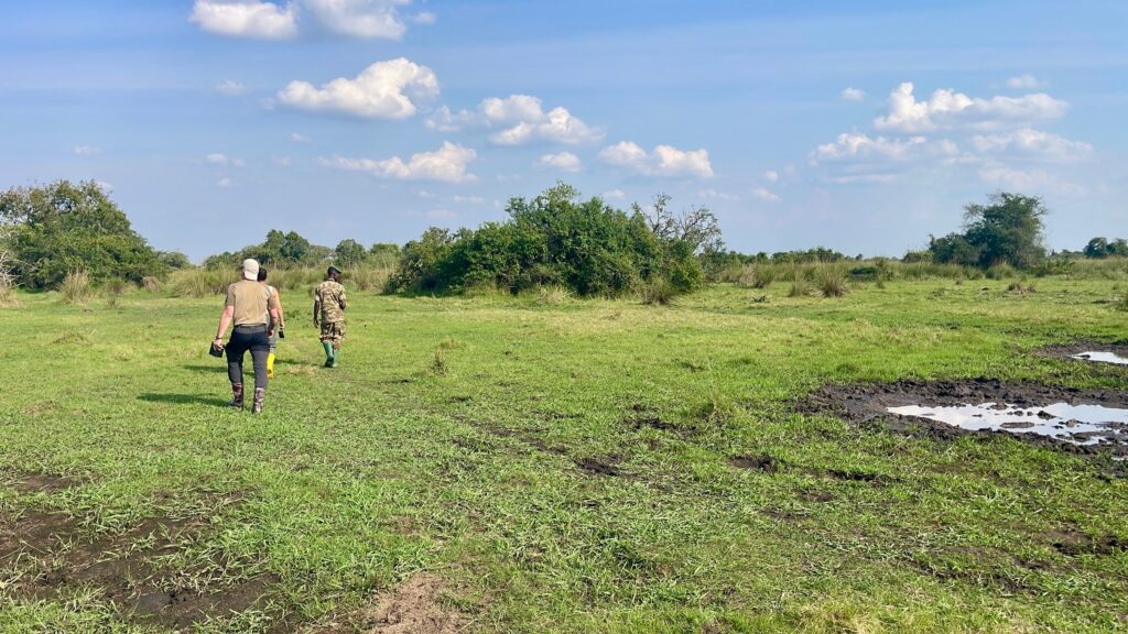 walk to the rhinos ziwa sanctuary